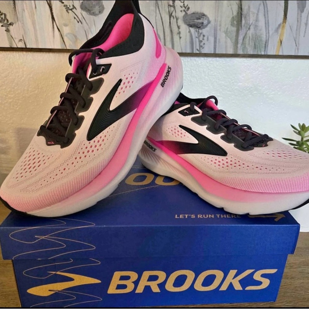 Brooks Women’s Pink and Black Running Sneakers